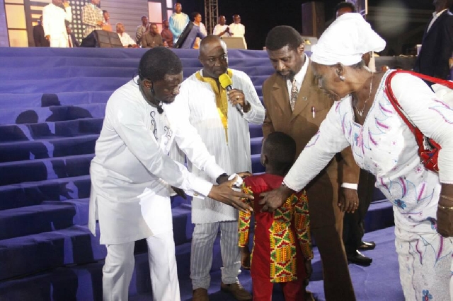 Hunchback healed; cancer, asthma disappear as Agyinasare lays hands on the sick
